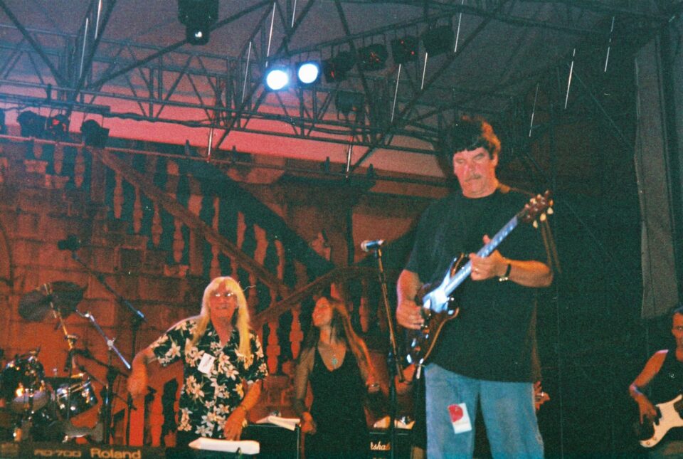 616659 126843060816636 600258149 o